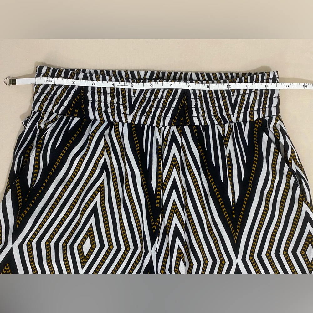 Fun Revamped pants - Picture 5 of 11